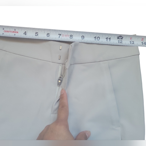 Athleta Women's Light Gray Leggings - Picture 8 of 10